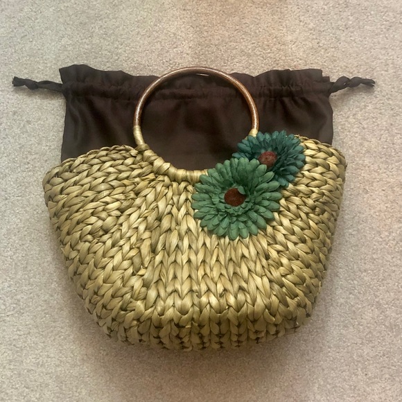 Stunning Woven Draw String Purse 👜 - Picture 2 of 11